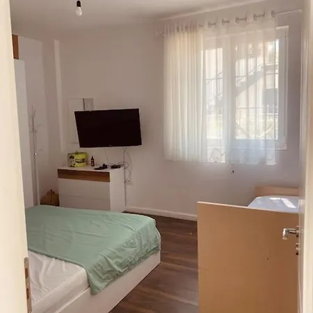 Holiday home White House Golem (Tirana)