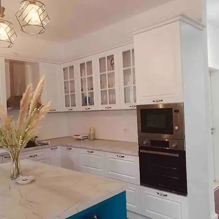 Holiday home White House Golem (Tirana)