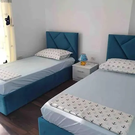 White House Holiday home Golem (Tirana)