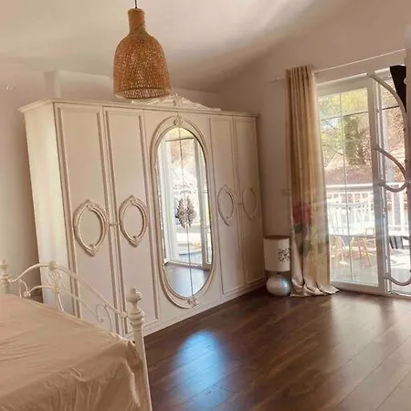 White House Holiday home *