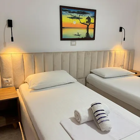 White House 2 Ksamil Guest house